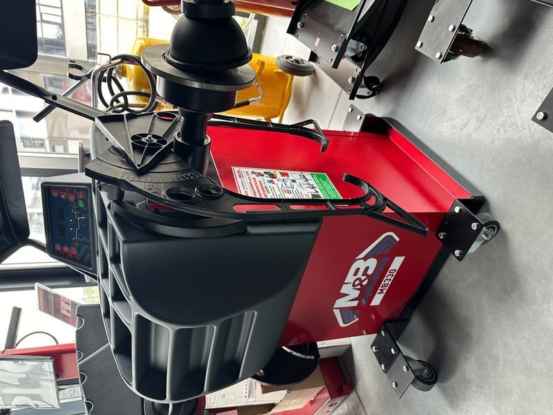 M&B Engineering MB330 XL line Balancing machine
