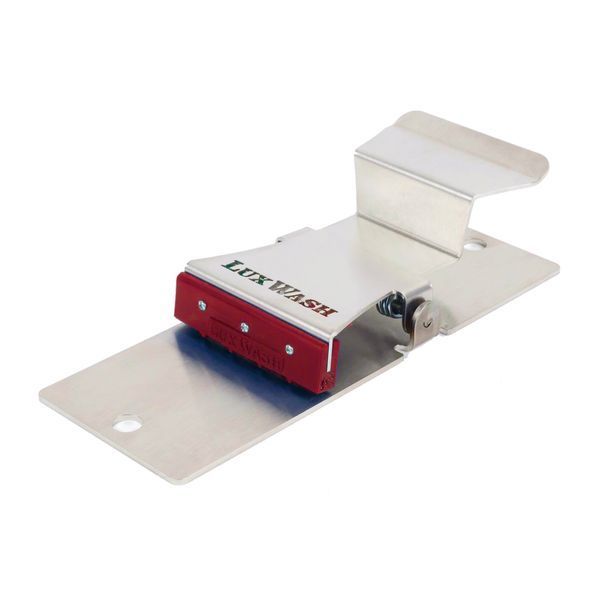 Red rug peg for LuxWash self-service post