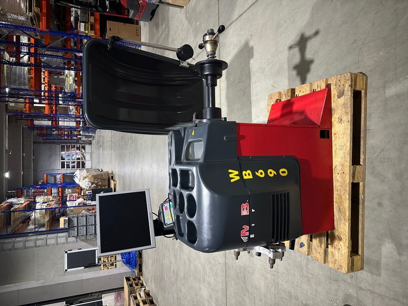 M&B Engineering WB690 Truck Balance Stand 220V