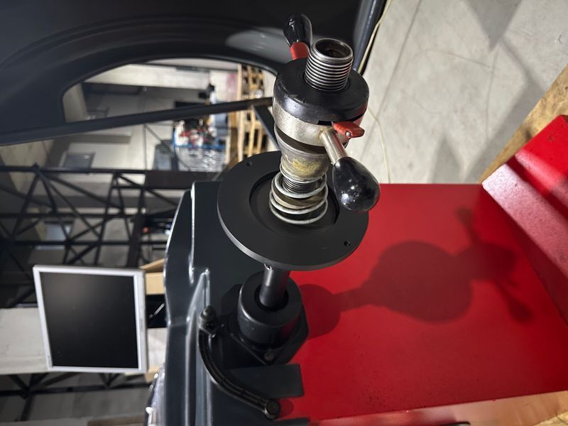 M&B Engineering WB690 Truck Balance Stand 220V